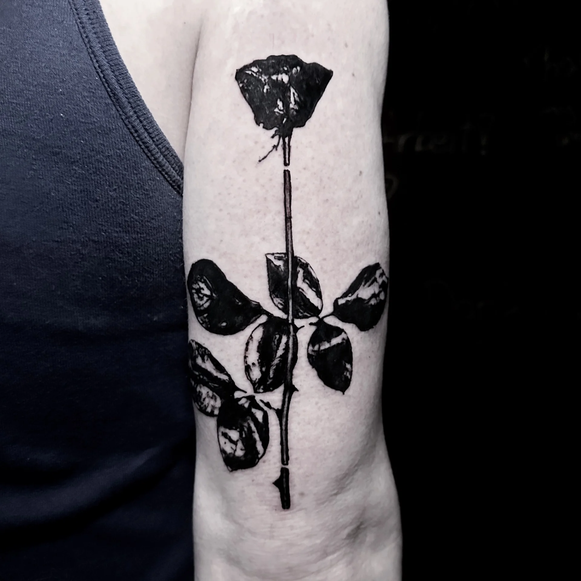 rockandroll — Lettering Schriftzug Tattoo Bern — Berkunst Tattoo Utzenstorf