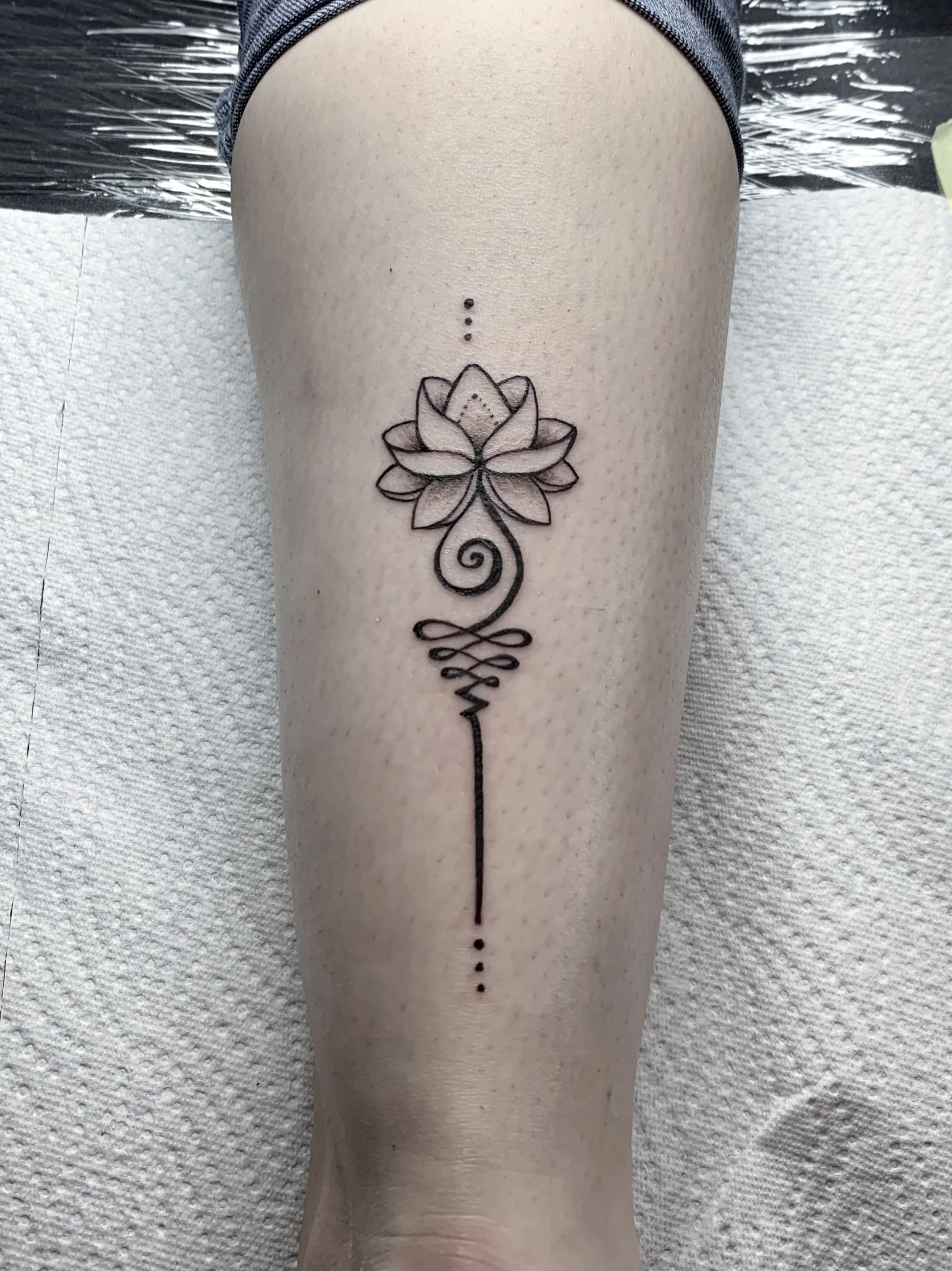 vadlilotus — Lettering Schriftzug Tattoo Bern — Berkunst Tattoo Utzenstorf