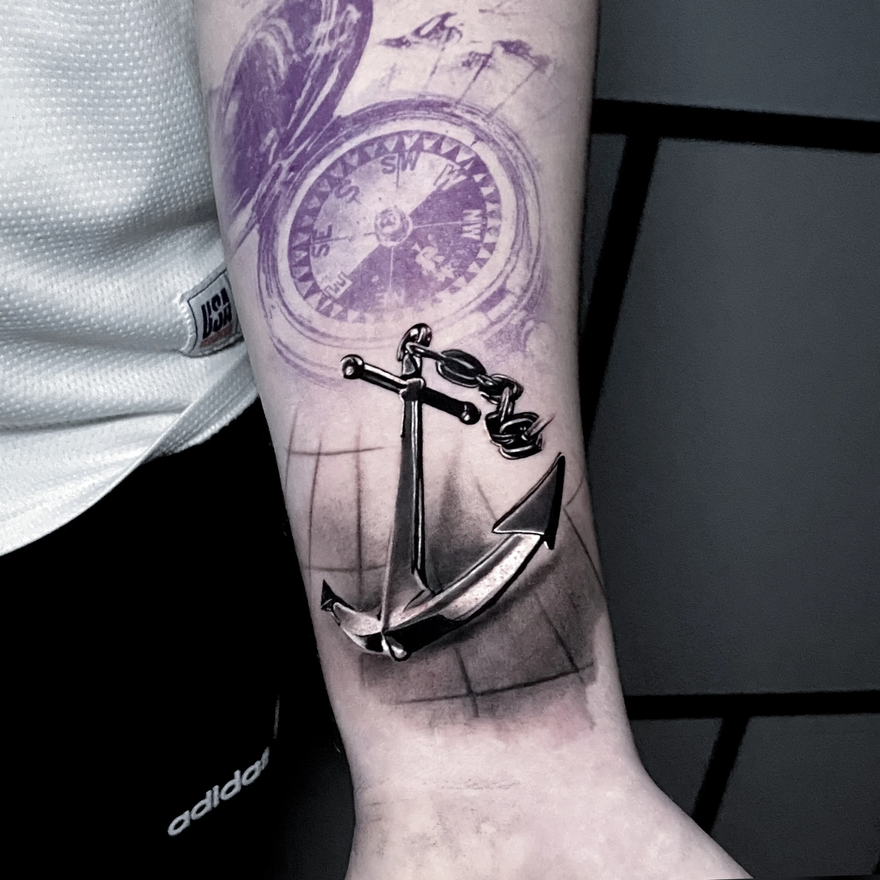 horgony — Realistik Tattoo Bern — Berkunst Tattoo Utzenstorf