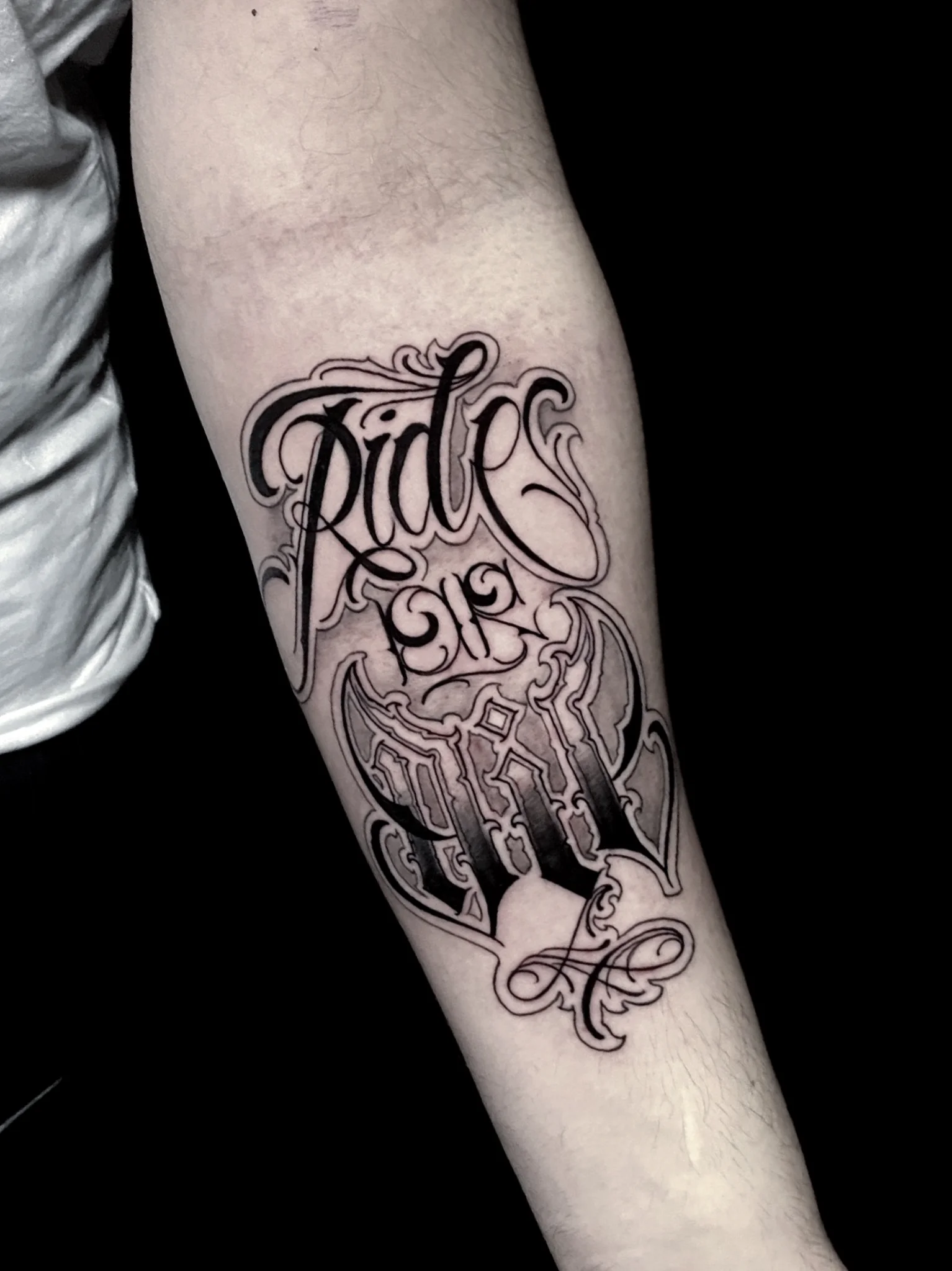 iras — Lettering Schriftzug Tattoo Bern — Berkunst Tattoo Utzenstorf